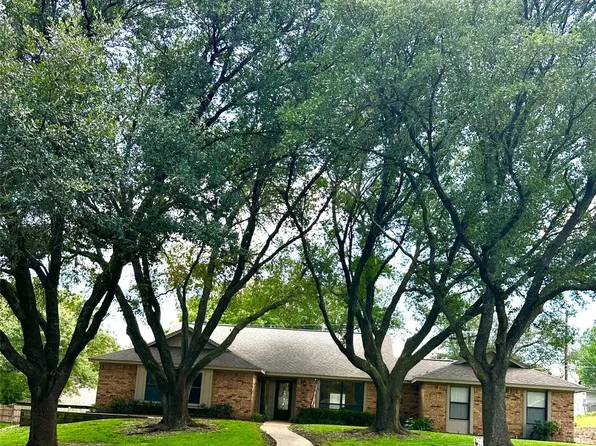 604 Woodland West Dr, Woodway, TX 76712