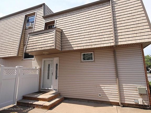 3rd image of 88 Stieg Ave
