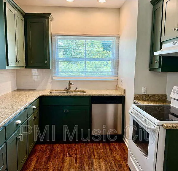 7114 Old Harding Pike — Photo 2