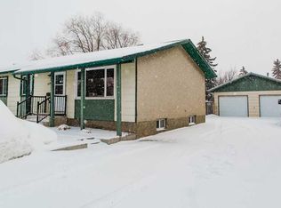 9233 N 99th Ave, Grande Prairie, AB T8V 3X4