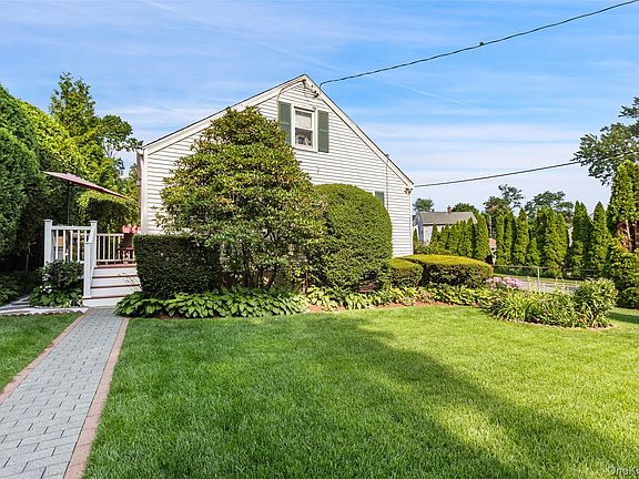 3rd image of 11 Brook Road