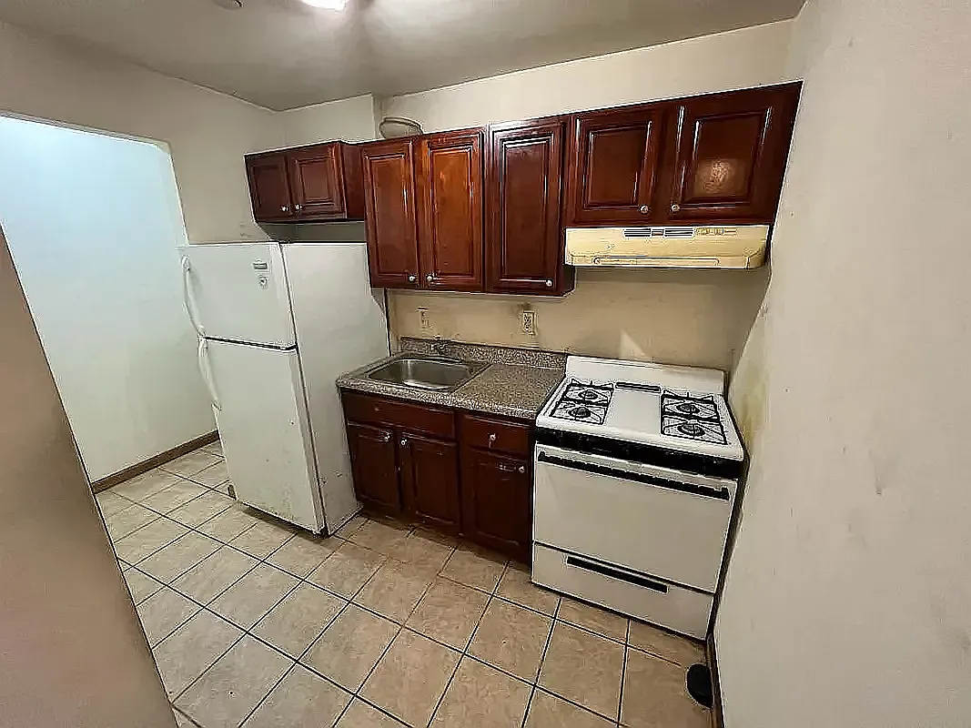 1344 Southern Boulevard — Photo 4