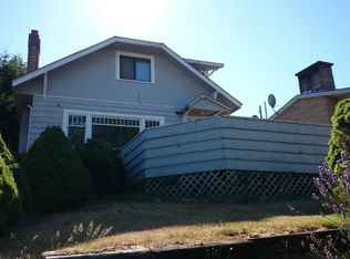 6748 38th Ave SW, Seattle, WA 98126