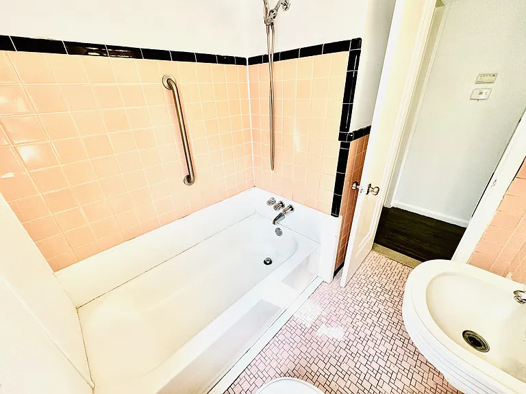 15692 Manning St — Photo 11