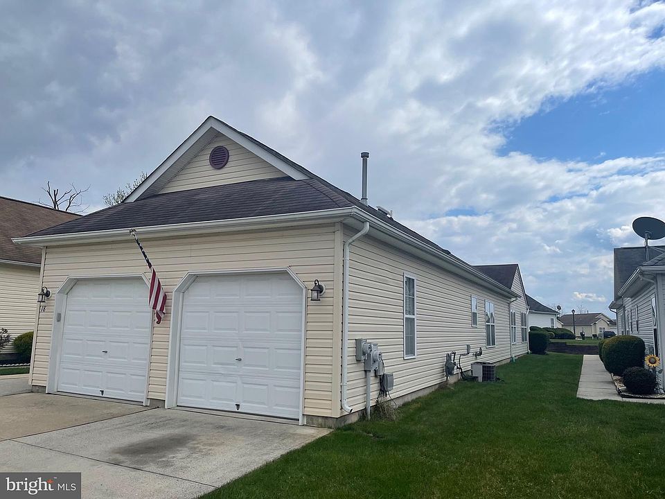 2nd image of 18 Spring Ln