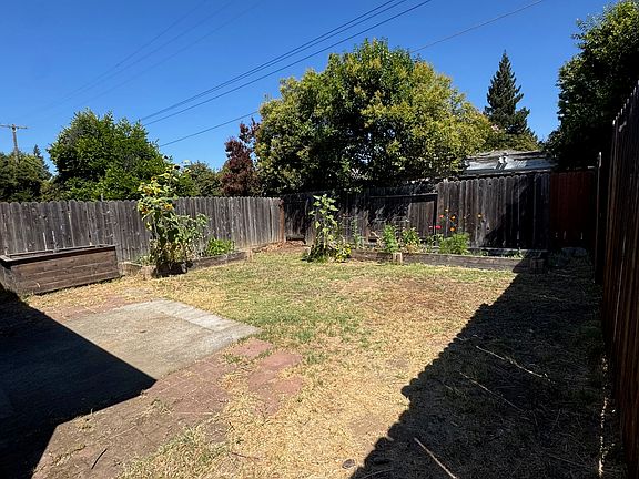5th image of 8119 Deseret Ave