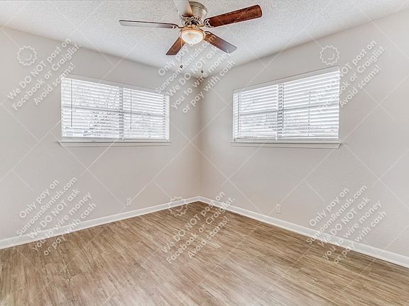 4th image of 620 E College St