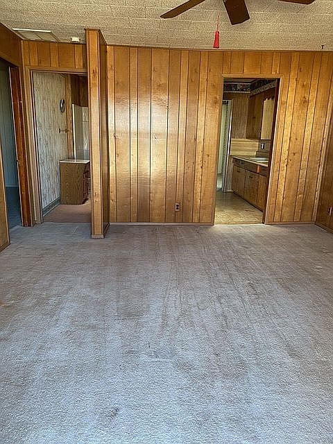 2nd image of 1113 Illinois St