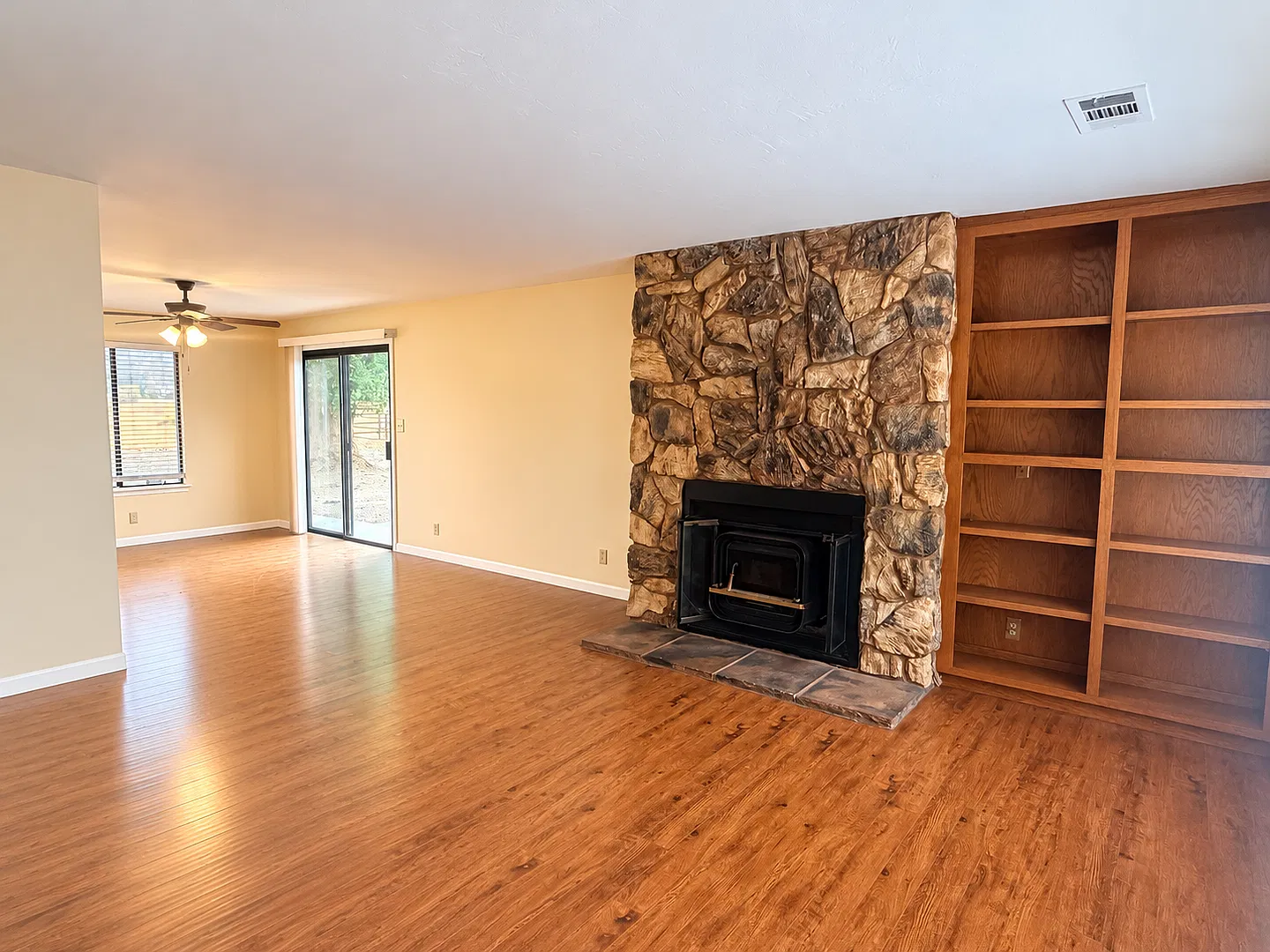 3+2 in Bear Valley — Photo 2