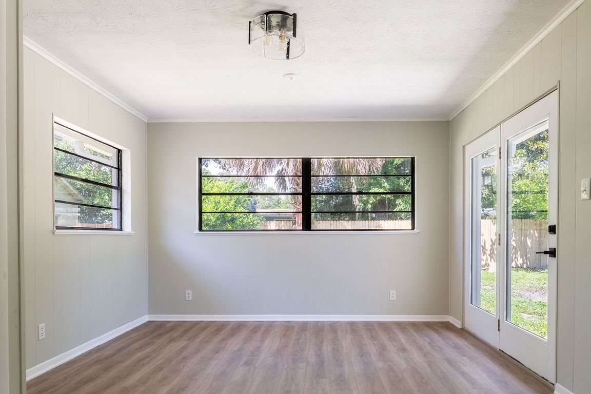 next background image