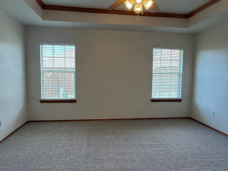 425 Plantation Ter — Photo 11