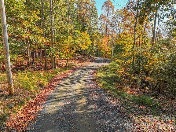 2nd image of 1 Pond Rd