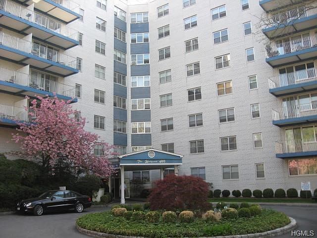 1st image of 499 N Broadway APT 6L