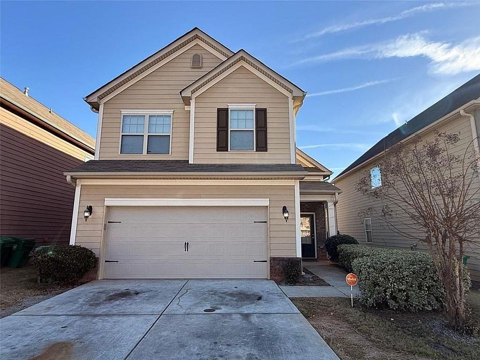 1st image of 2450 Oakleaf Cir