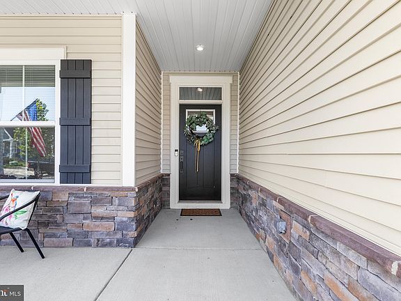 5th image of 37554 Boscage Ln