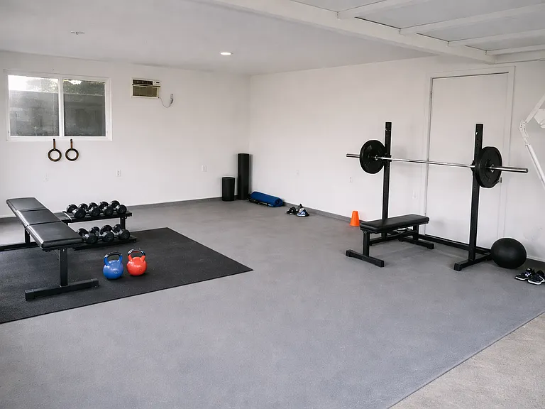 BONUS WORK ROOM/STORAGE