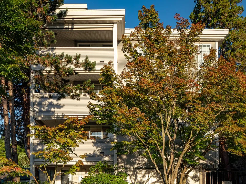 5307 Live Close To University Village And Uw!