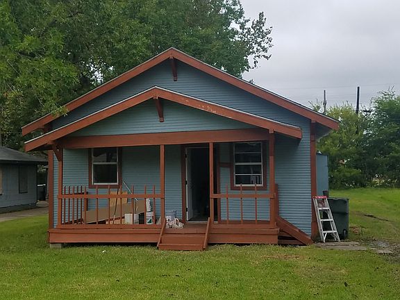 2nd image of 2637 15th St