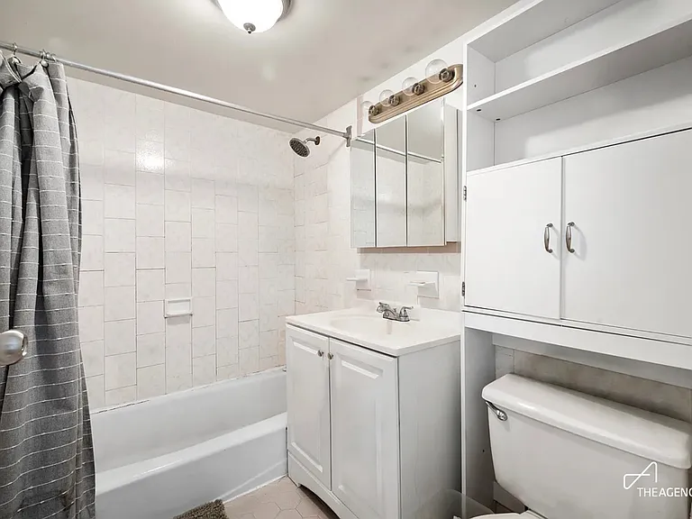 310 W 95th St #5G — Photo 5
