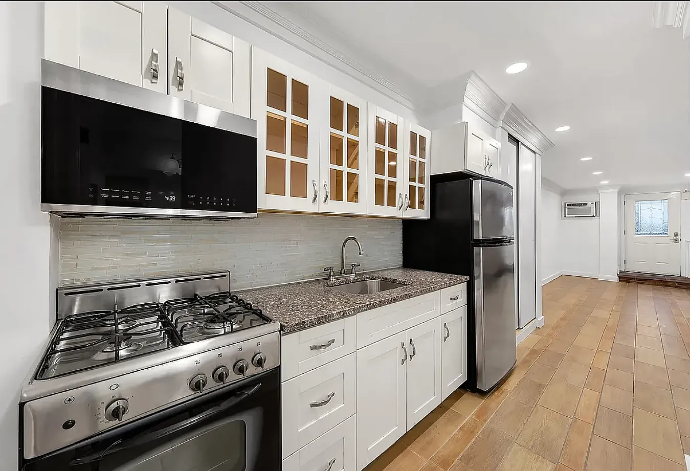 1644 Eighth Avenue — Photo 2