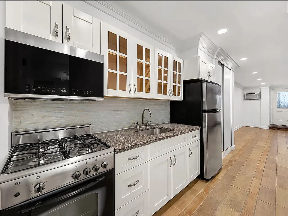 2nd image of 1644 8th Ave #G