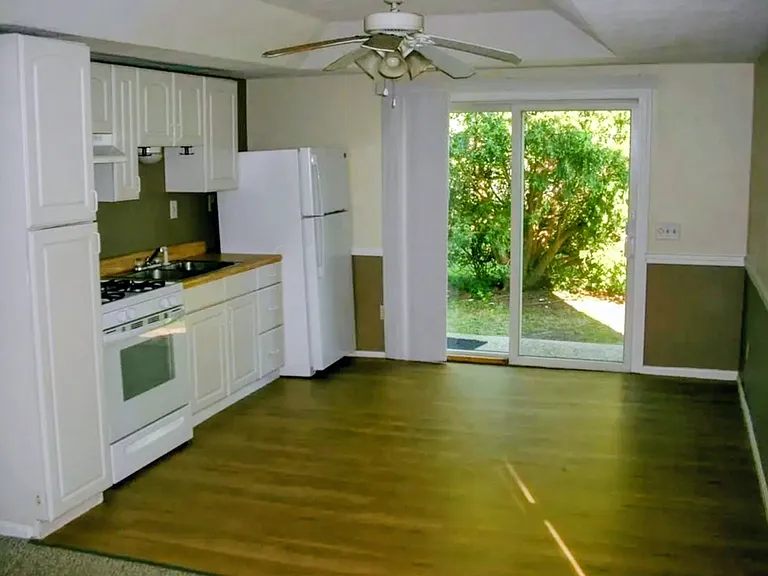 207 Glen Dr #207 — Photo 2