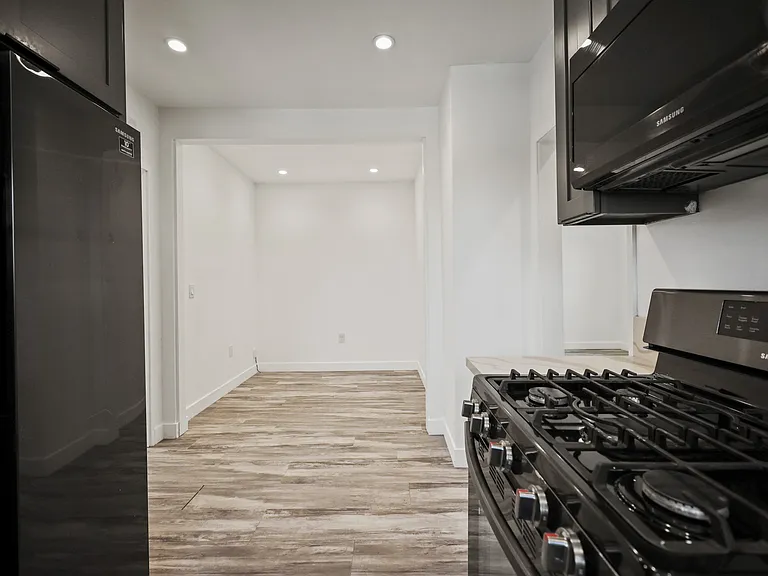 1023 Tremont St #D — Photo 3