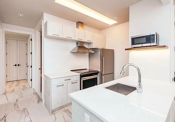 3rd image of 73 Starr St #43
