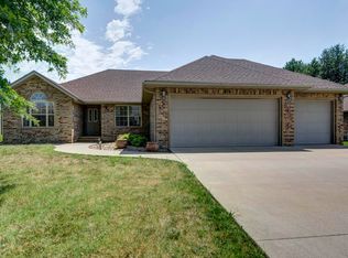 902 E Canterbury St, Springfield, MO 65810