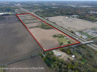 882 Island Hwy, Charlotte, MI 48813