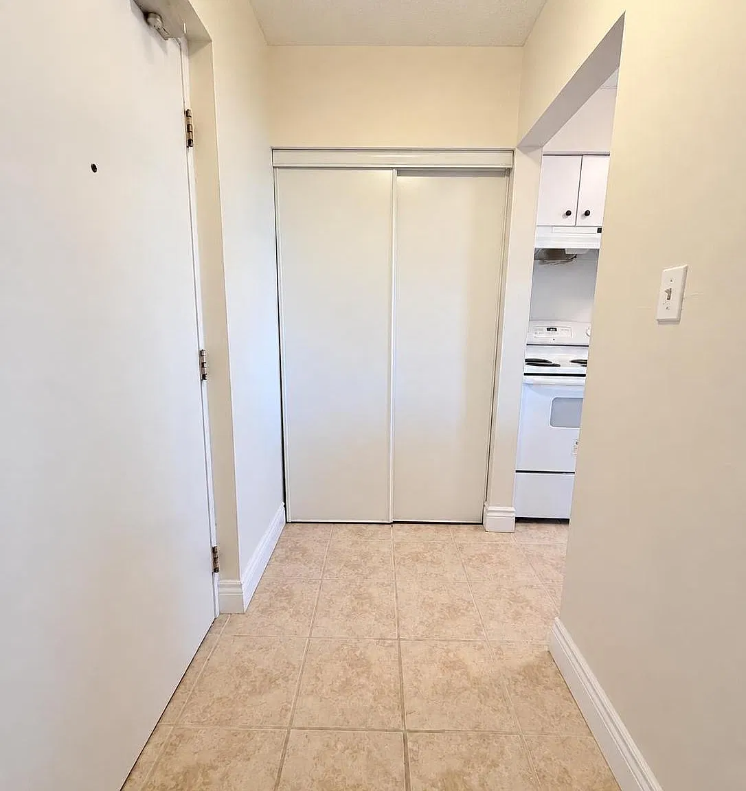 2 bed, $1,400 — Photo 4
