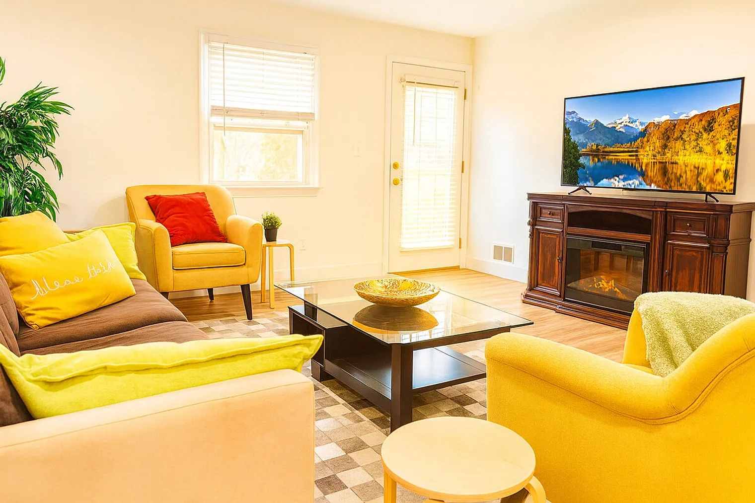4 bed, 3.0 bath, $7,749 — Photo 4
