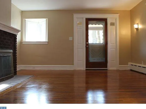 3817 Berry Ave, Drexel Hill, PA 19026