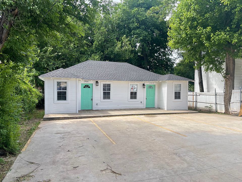1st image of 1902 NW 8th St
