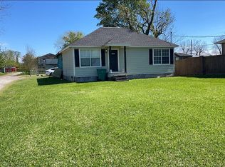 607 Dupont Dr, Orange, TX 77630