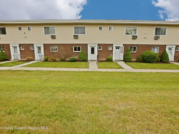 881 Albany Post Road #5, New Paltz, NY 12561