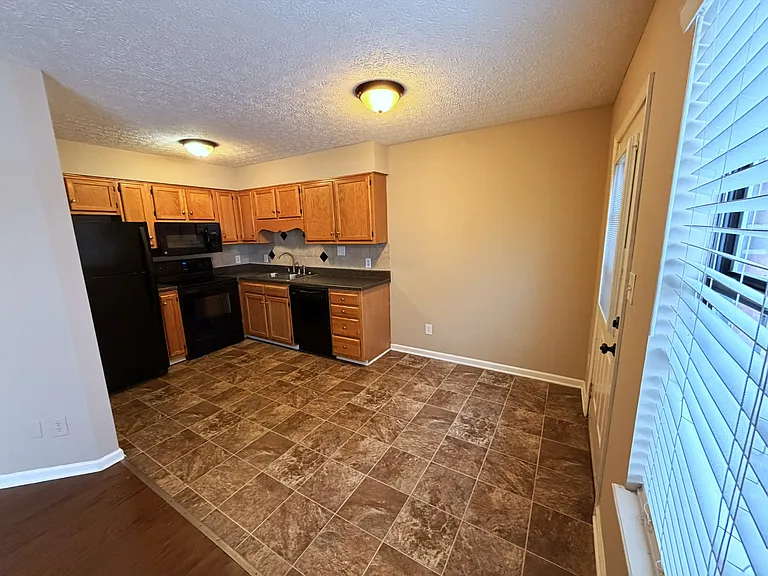 1410 Westen St #B — Photo 8
