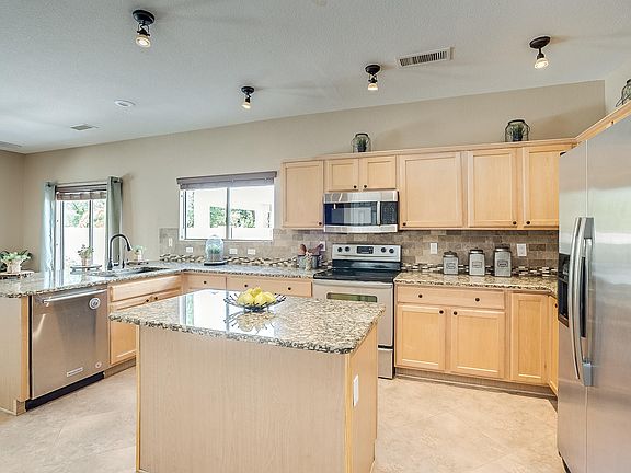 5th image of 1442 S Apache Dr