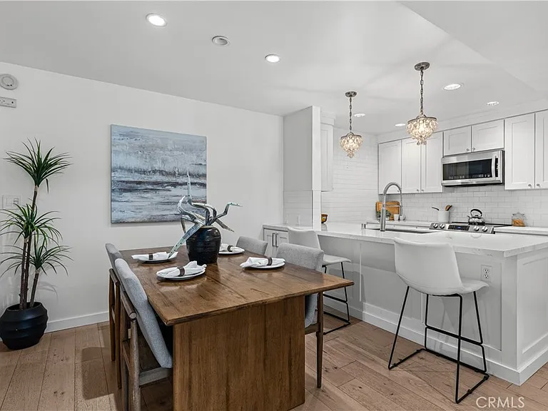 5257 Radford Ave #101 — Photo 8