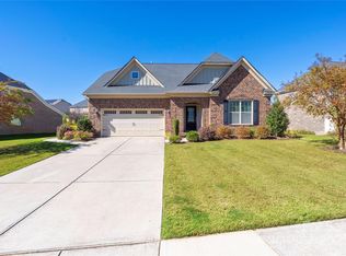9026 Raven Top Dr, Mint Hill, NC 28227