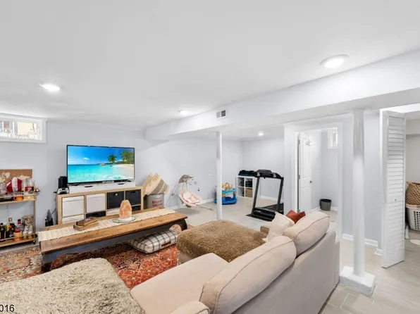 457 Brooklawn Ave, Roselle Boro, NJ 07203