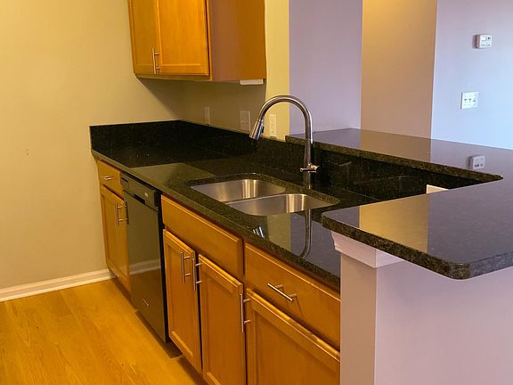 4th image of 1561 Addington Ln