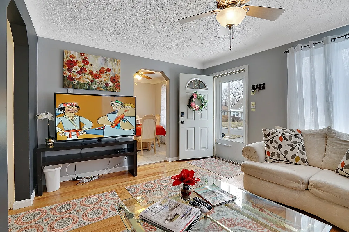 4 bed, 1700 sqft, $3,500 — Photo 3