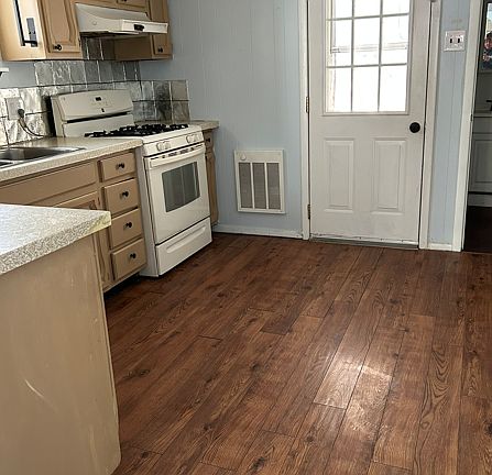 5th image of 33 Jeanette St