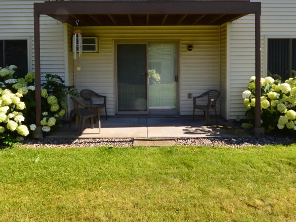 1585 Cohansey St APT 101, Saint Paul, MN 55117
