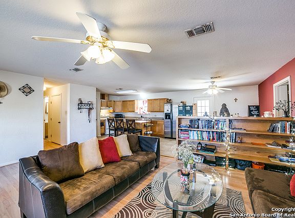 5th image of 200 Dove Mill Dr