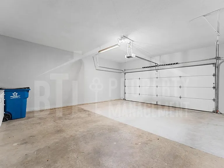 185 Eagle Pointe Dr — Photo 14