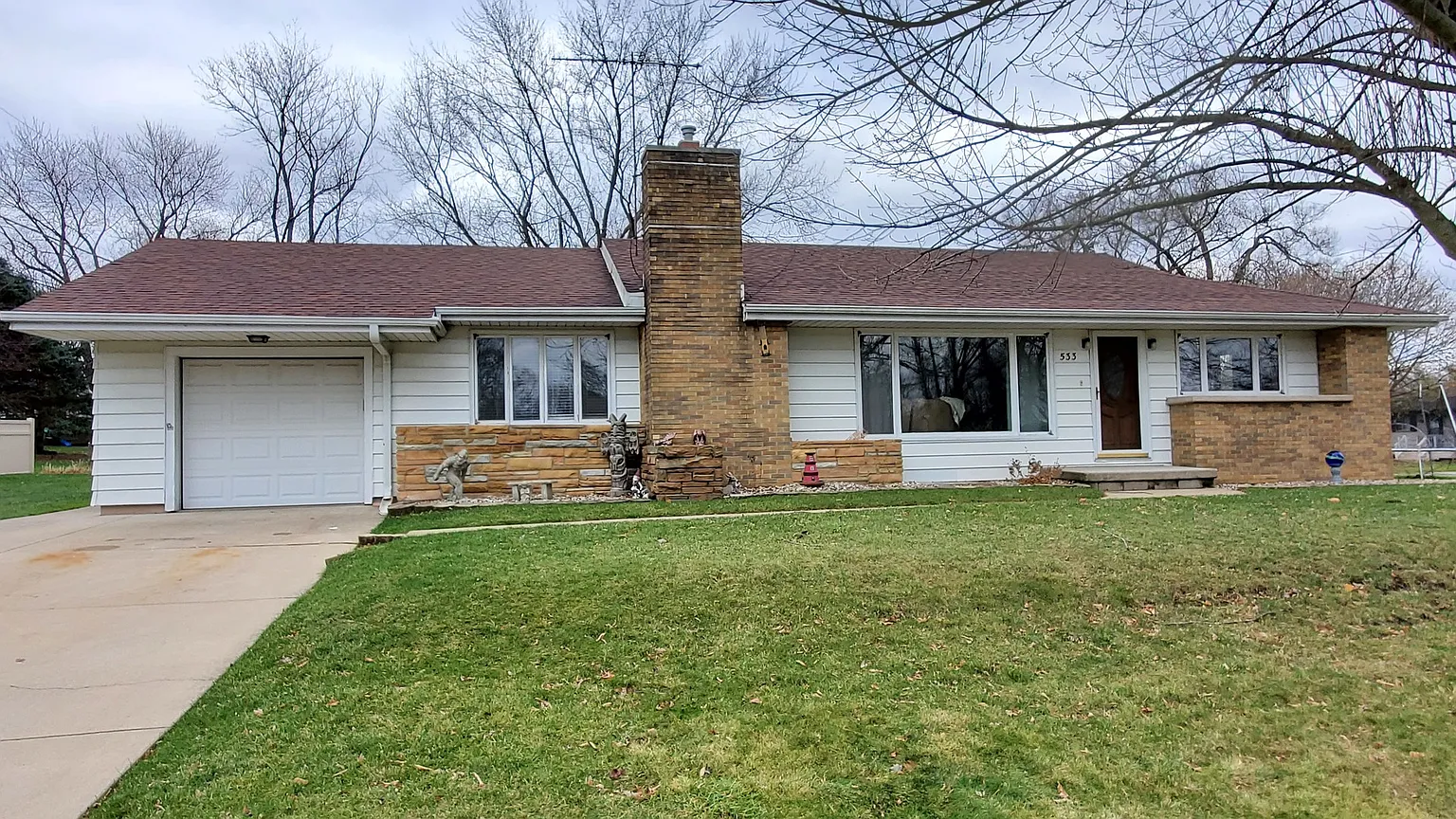 533 Birch Dr photo 1