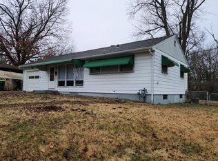 80 Madison Dr, Decatur, IL 62521