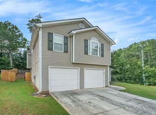 911 Roxeywood Dr, Winder, GA 30680